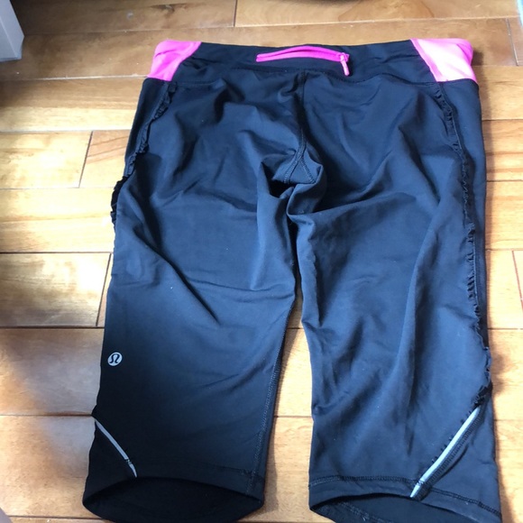 Lululemon running capris. Size 10. - Picture 3 of 5